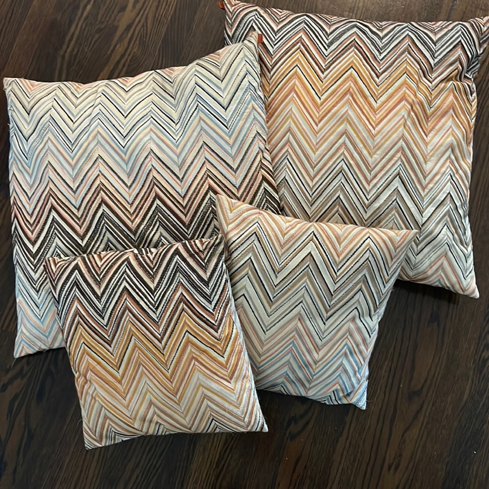 Set of 4 Missoni pillows. 2 large ( 24x24xin) 2 small (14x14)